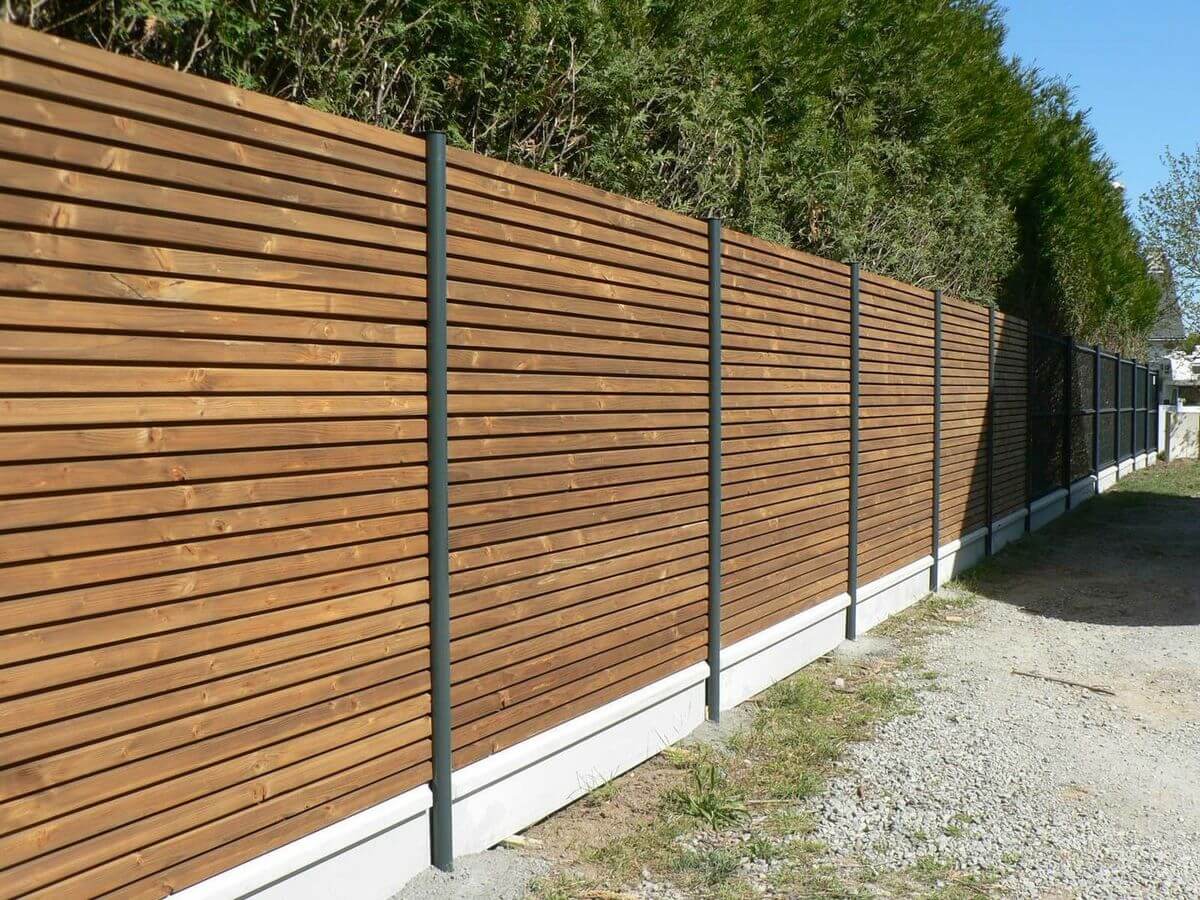 clôture ajourée en bois